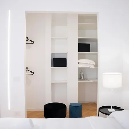 Modern Flat Metro Lotto-citylife-mico-self Check-in-ac ミラノ