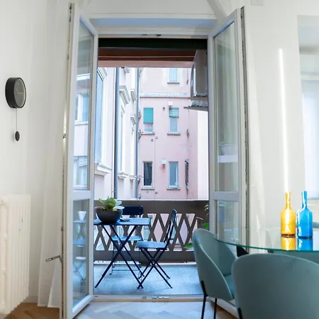 Modern Flat Metro Lotto-citylife-mico-self Check-in-ac アパート *